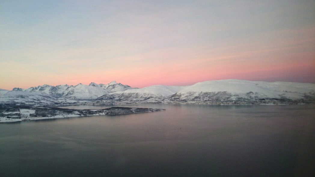 Innflyging til Tromsø (Foto: Dag Eirik Nordgård).