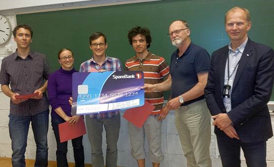 Pricewinners with cheque