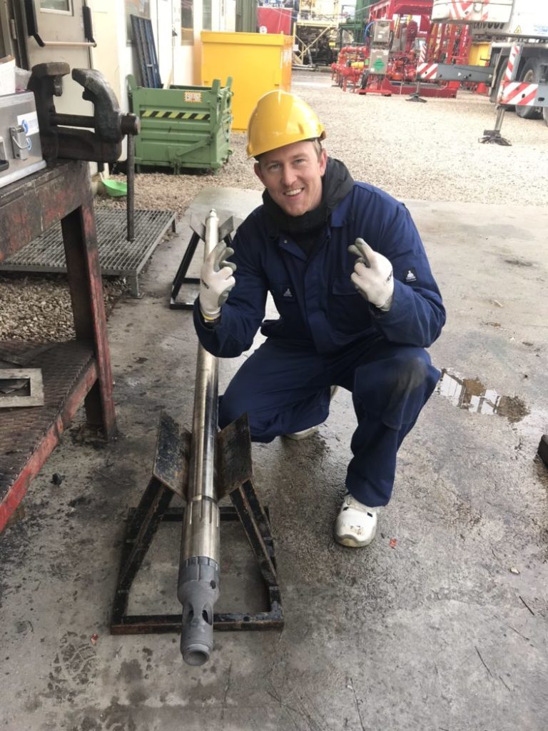 SINTEF researcher Morten Røed is very happy with the world record. Here i is keeping his fingers crossed before lowering the logging tool into the well. Photo: SINTEF