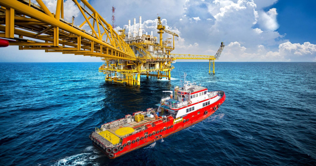 Supply vessel servicing an offshore platform