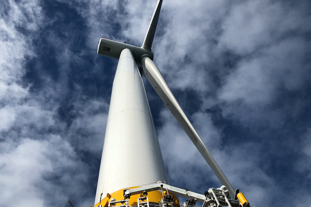 Installation-offshore-wind-turbines