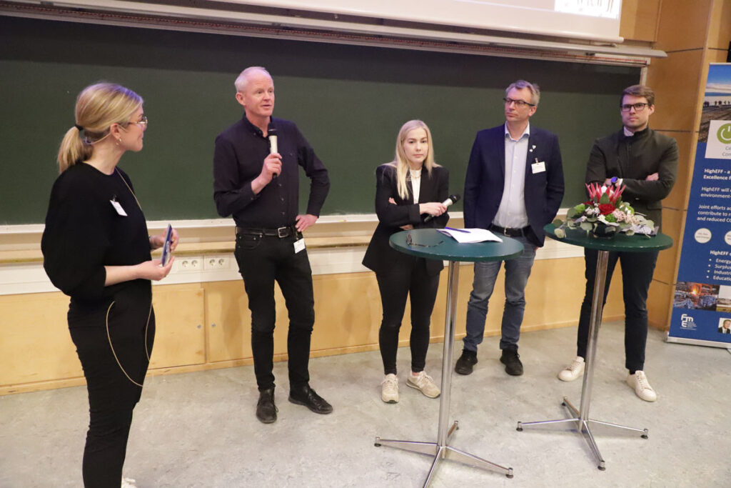 Mari Greta Bårdsen (SINTEF Energy Research), Lars Haltbrekken (SV), Mari Holm Lønseth (H), Terje Settenøy (FrP) and Per Olav Hopsø (Ap).